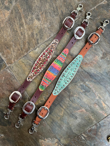 Hide Overlay Wither Straps